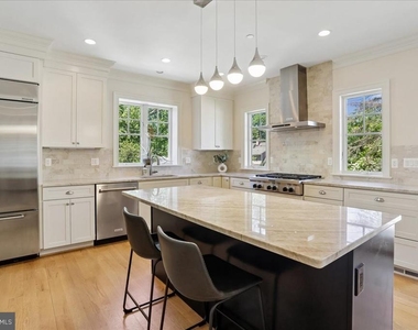 7800 Radnor Road - Photo Thumbnail 25