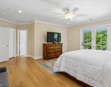 7800 Radnor Road - Photo Thumbnail 39