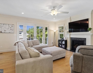 7800 Radnor Road - Photo Thumbnail 13
