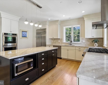 7800 Radnor Road - Photo Thumbnail 24