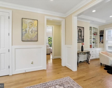 7800 Radnor Road - Photo Thumbnail 8