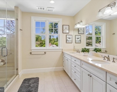 7800 Radnor Road - Photo Thumbnail 40