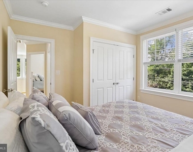 7800 Radnor Road - Photo Thumbnail 56
