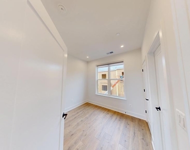 5617 Vermillion Circle - Photo Thumbnail 17
