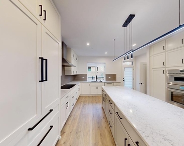 5617 Vermillion Circle - Photo Thumbnail 2
