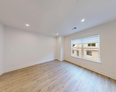 5617 Vermillion Circle - Photo Thumbnail 10