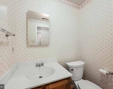 25 Tivoli Lake Court - Photo Thumbnail 18
