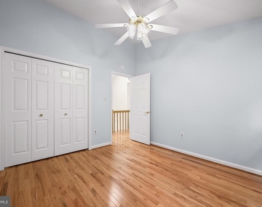 25 Tivoli Lake Court - Photo Thumbnail 17