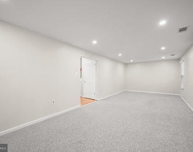 25 Tivoli Lake Court - Photo Thumbnail 20