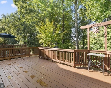 8710 Birkenhead Court - Photo Thumbnail 15
