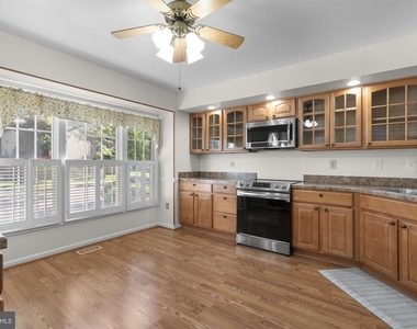 8710 Birkenhead Court - Photo Thumbnail 8