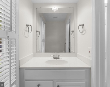8710 Birkenhead Court - Photo Thumbnail 14