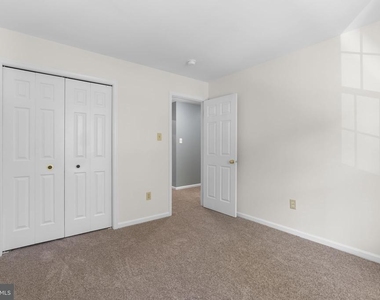 8710 Birkenhead Court - Photo Thumbnail 30