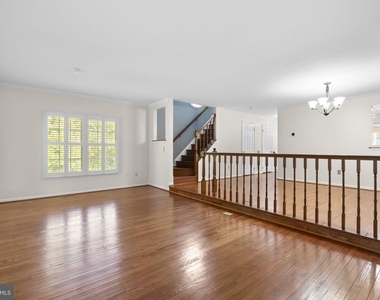 8710 Birkenhead Court - Photo Thumbnail 5