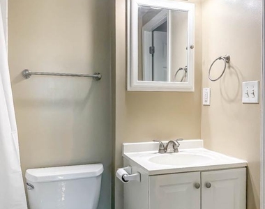 10850 Green Mountain Circle - Photo Thumbnail 8