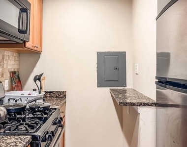 10850 Green Mountain Circle - Photo Thumbnail 17