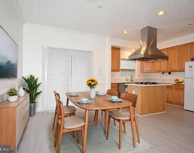 6617 Cambria Terrace - Photo Thumbnail 3