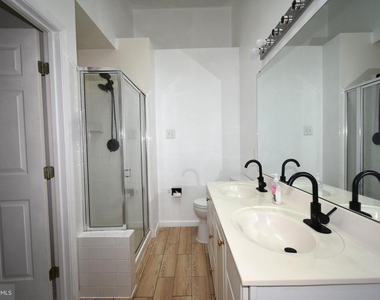 6617 Cambria Terrace - Photo Thumbnail 11