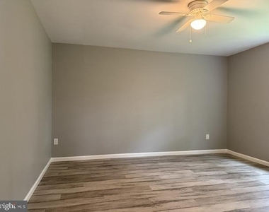 1038 Bannister Circle - Photo Thumbnail 11