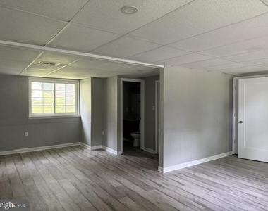 1038 Bannister Circle - Photo Thumbnail 21