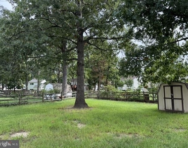 1038 Bannister Circle - Photo Thumbnail 25