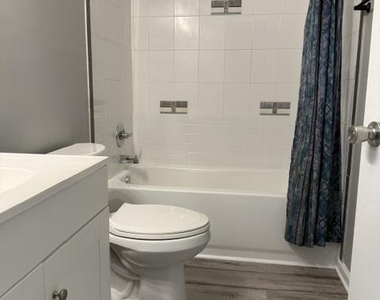 1038 Bannister Circle - Photo Thumbnail 8