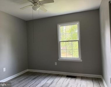 1038 Bannister Circle - Photo Thumbnail 16