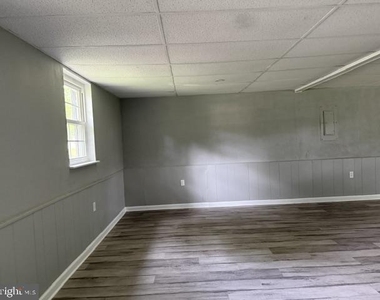 1038 Bannister Circle - Photo Thumbnail 19