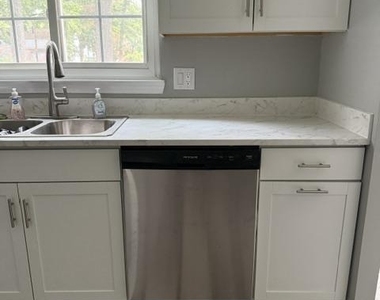 1038 Bannister Circle - Photo Thumbnail 6