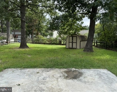 1038 Bannister Circle - Photo Thumbnail 24