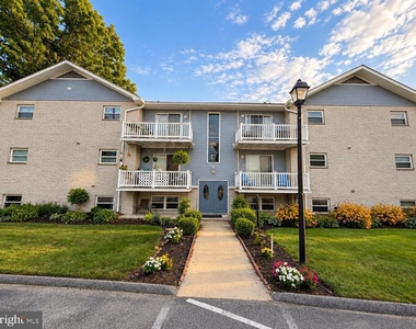 17 Warren Lodge Court - Photo Thumbnail 1