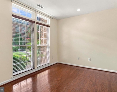 5044 Cameo Terrace - Photo Thumbnail 33