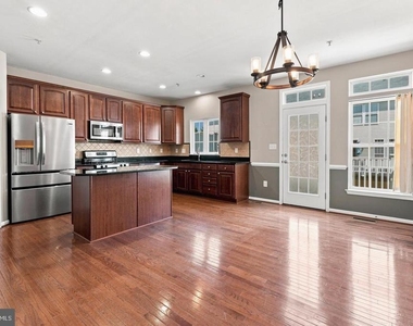 5044 Cameo Terrace - Photo Thumbnail 3
