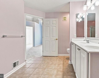 5044 Cameo Terrace - Photo Thumbnail 19