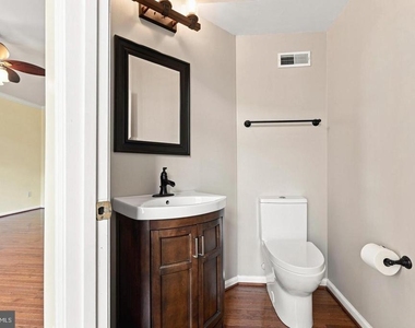 5044 Cameo Terrace - Photo Thumbnail 13