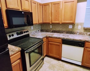 7420 Hindon Circle - Photo Thumbnail 28