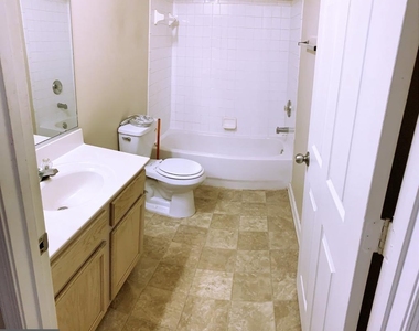 7420 Hindon Circle - Photo Thumbnail 18