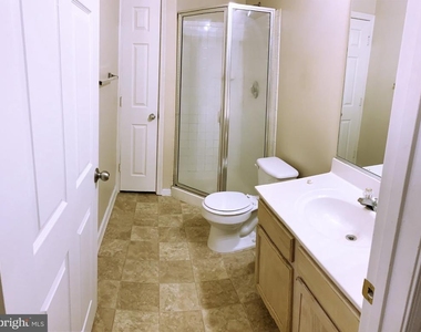 7420 Hindon Circle - Photo Thumbnail 19