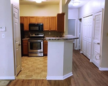 7420 Hindon Circle - Photo Thumbnail 5