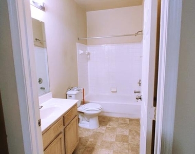 7420 Hindon Circle - Photo Thumbnail 6