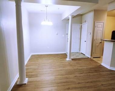 7420 Hindon Circle - Photo Thumbnail 33