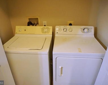 7420 Hindon Circle - Photo Thumbnail 14