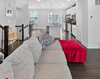 7803 Barrensdale Road - Photo Thumbnail 8