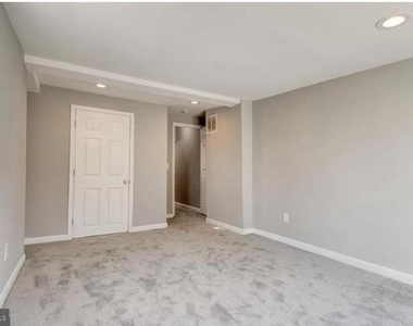 111 Bloomsberry Street - Photo Thumbnail 7