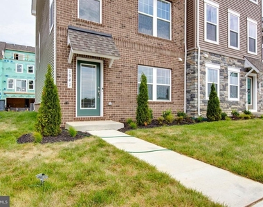 1941 Barolo Boulevard - Photo Thumbnail 3