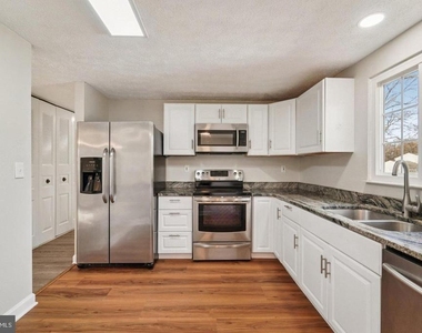 308 Raussell Place - Photo Thumbnail 2