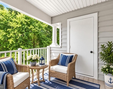 501 Mathias Hammond Way - Photo Thumbnail 7