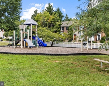 501 Mathias Hammond Way - Photo Thumbnail 20
