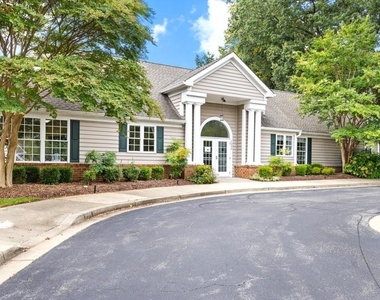 501 Mathias Hammond Way - Photo Thumbnail 16