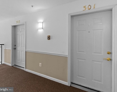 501 Mathias Hammond Way - Photo Thumbnail 2